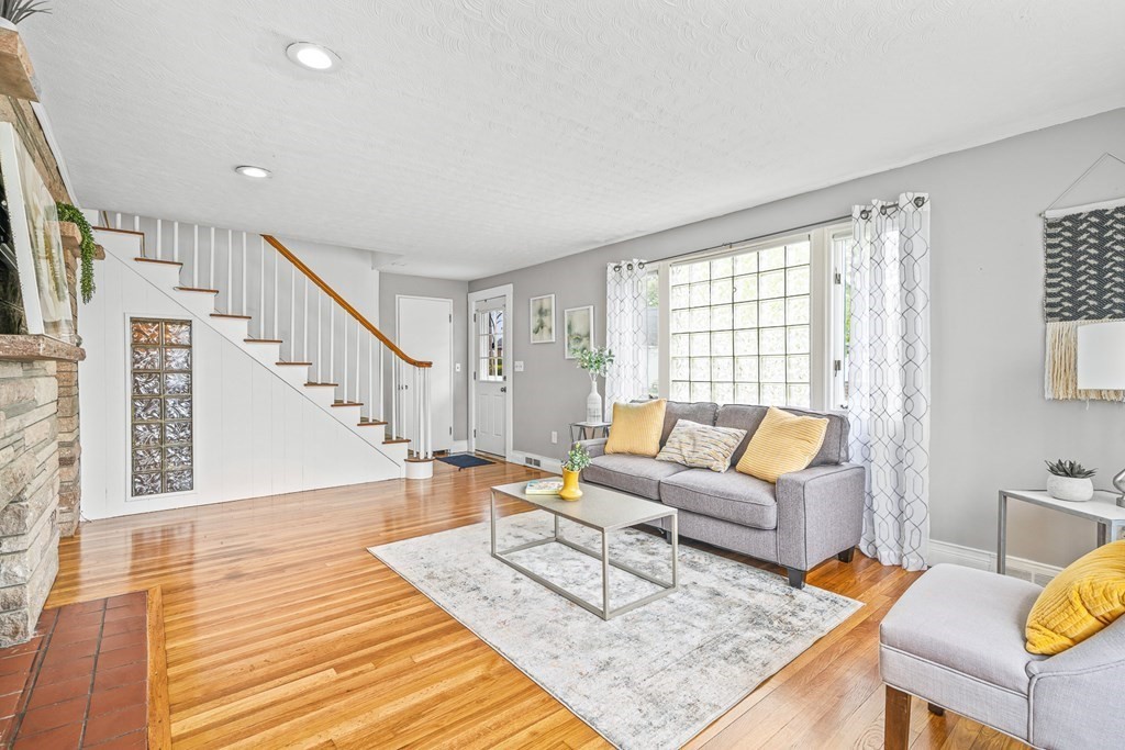 42 Starrett Road Lynn, MA 01905 - Photo 5 of 42 Gallery Image 5