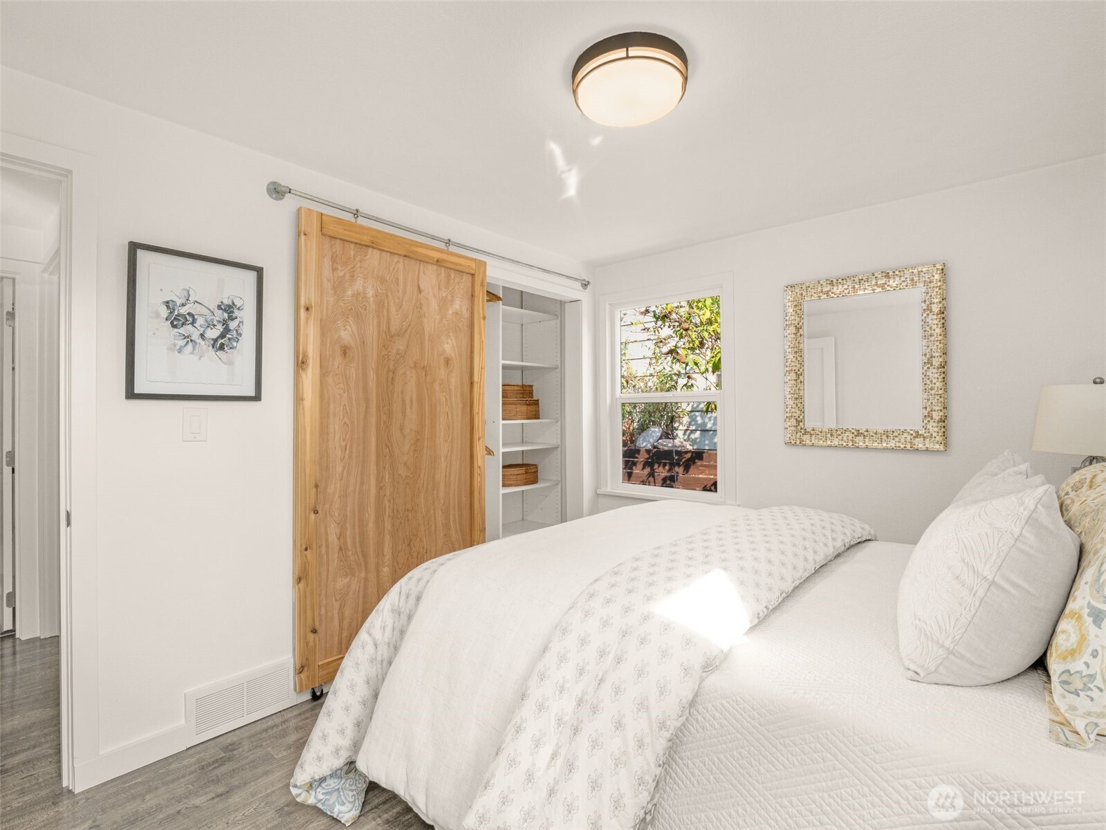7927 27th Avenue Southwest Seattle, WA 98126 - Photo 18 of 35