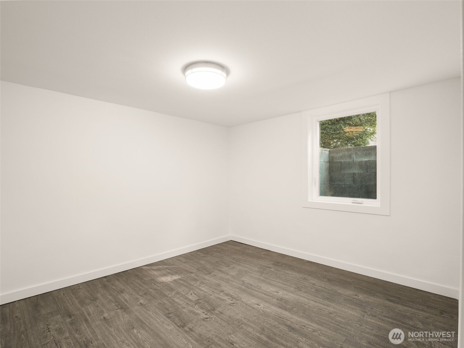 7927 27th Avenue Southwest Seattle, WA 98126 - Photo 20 of 35