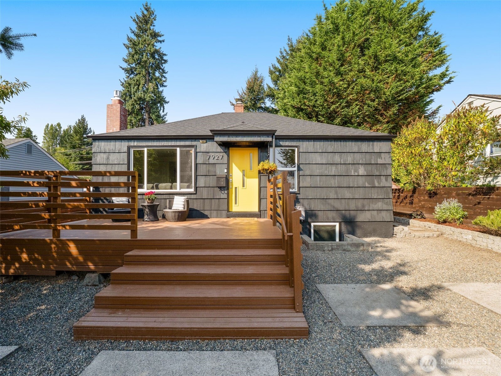 7927 27th Avenue Southwest Seattle, WA 98126 - Photo 2 of 35