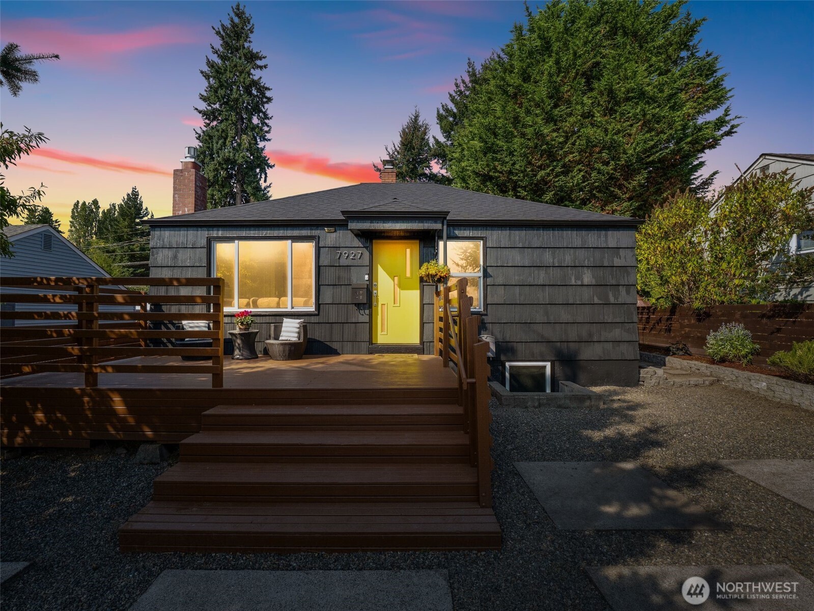 7927 27th Avenue Southwest Seattle, WA 98126 - Photo 3 of 35