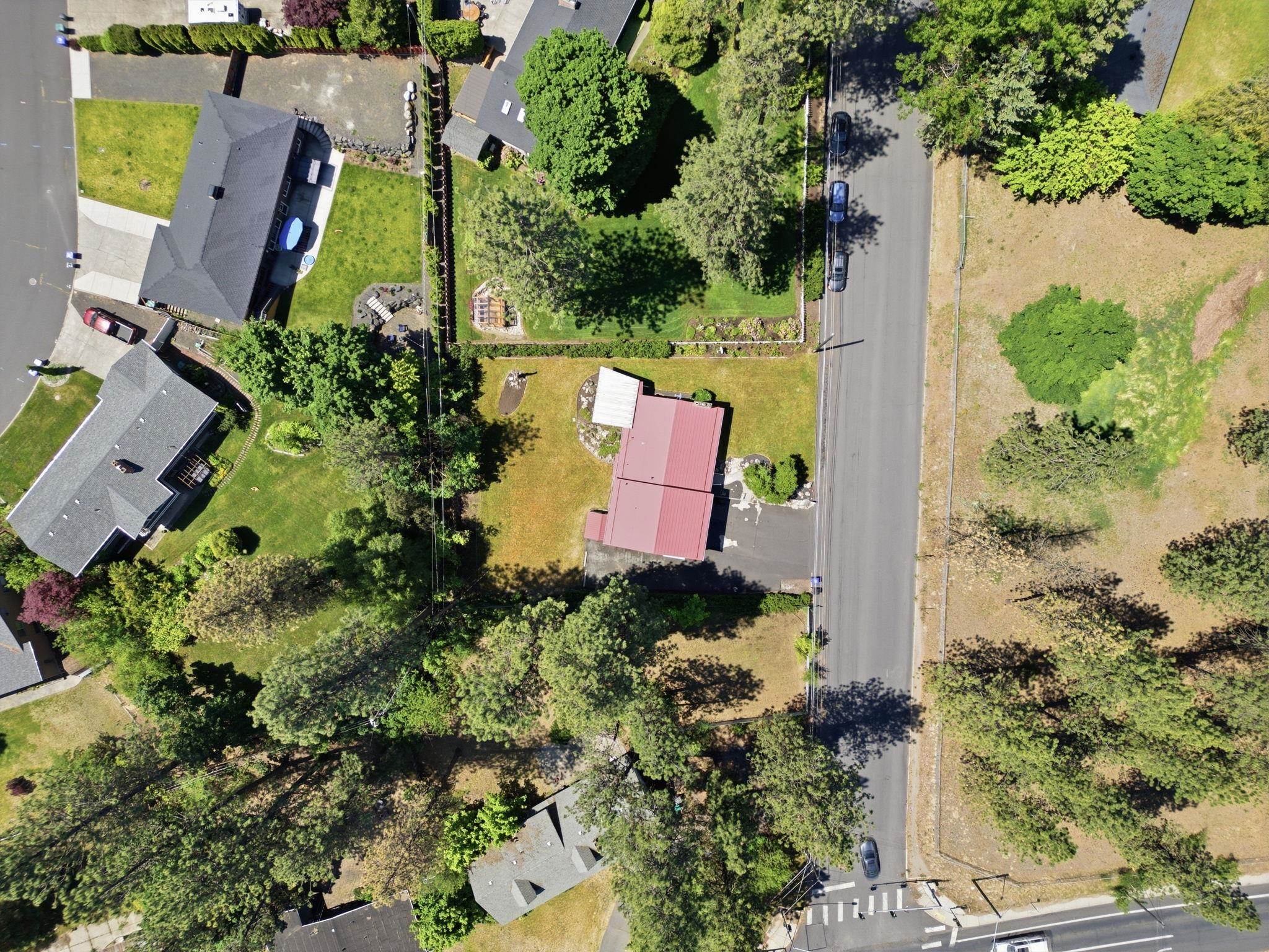 903 West Hawthorne Road Spokane, WA 99218 - Photo 4 of 50
