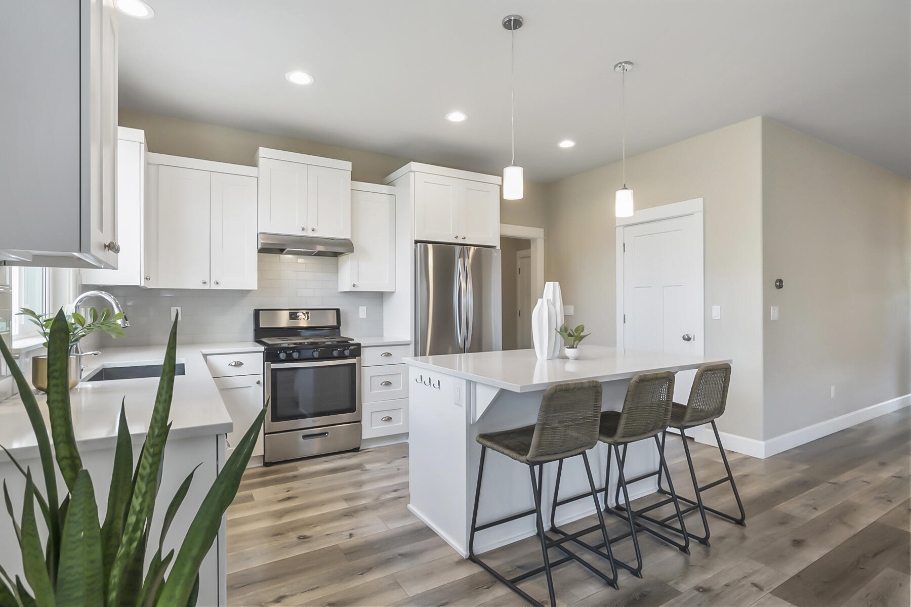 63893 Hunters Circle Bend, OR 97701 - Photo 8 of 38 JH5_1310