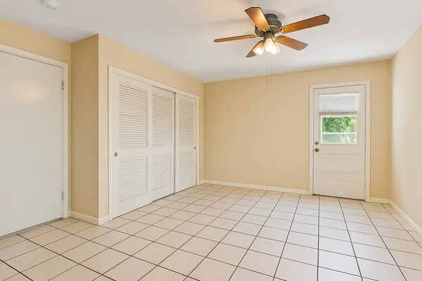 $699,000 | 910 South Division Street, Barrington, IL 60010
