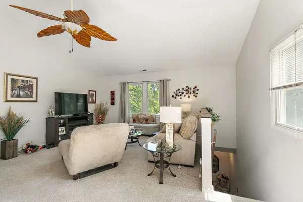 $699,000 | 910 South Division Street, Barrington, IL 60010