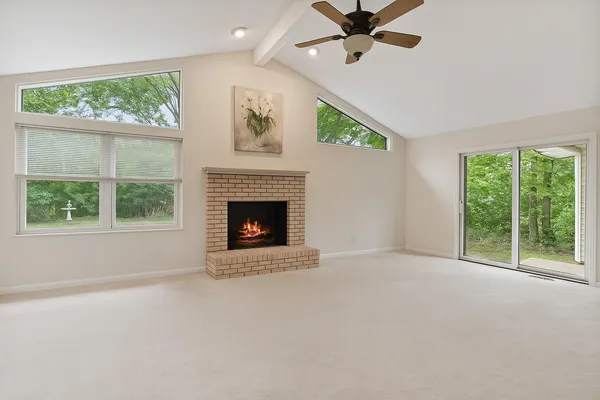 $699,000 | 910 South Division Street, Barrington, IL 60010