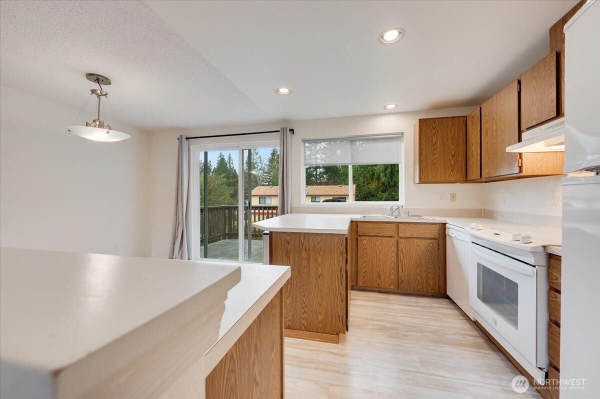 16904 23rd Avenue Southeast Bothell, WA 98012 - Photo 14 of 30