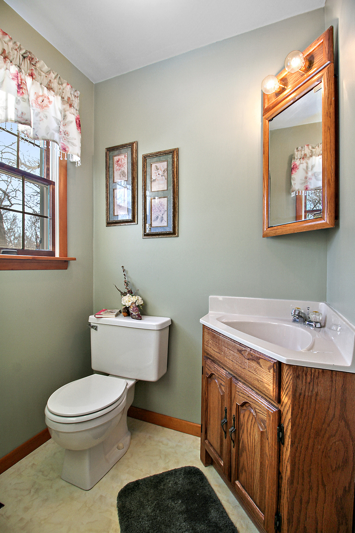 23335 Widows Road Wilmington, IL 60481 - Photo 10 of 26