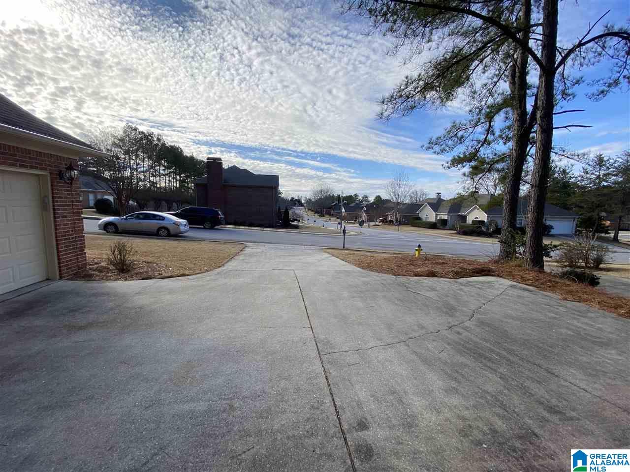 376 Amherst Drive Hoover, AL 35242 - Photo 3 of 32
