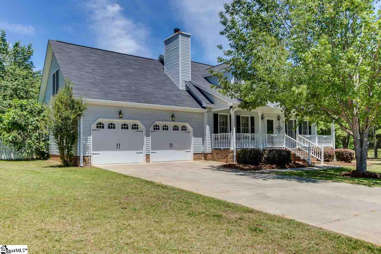 155 Holcombe Road Simpsonville, SC 29680 - Photo 3 of 35 Gallery Image 3