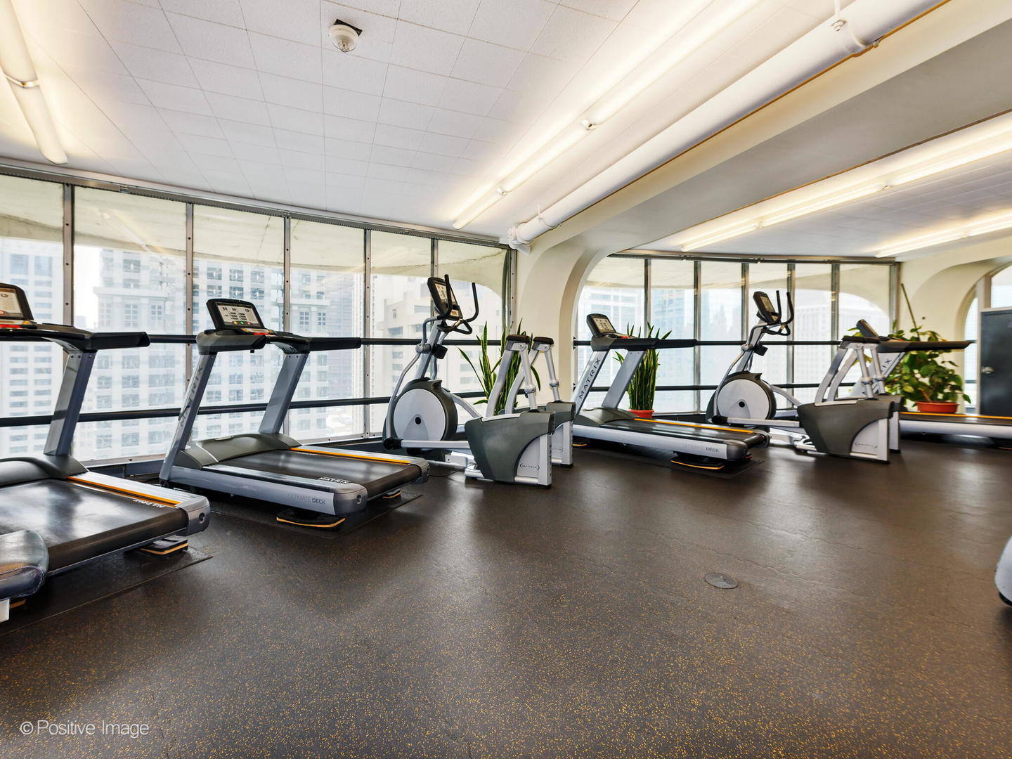 300 North State Street, Unit 5125 Chicago, IL 60654 - Photo 17 of 21 a view of a livingroom with furniture and floor to ceiling window
