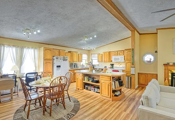 $198,600 | 127 Morways Park, Charlestown, NH 03603