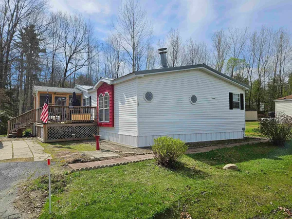 $198,600 | 127 Morways Park, Charlestown, NH 03603