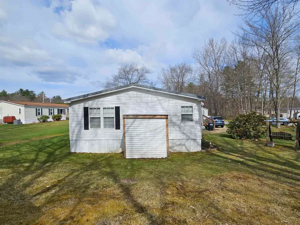 $198,600 | 127 Morways Park, Charlestown, NH 03603