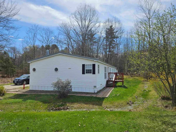 $198,600 | 127 Morways Park, Charlestown, NH 03603