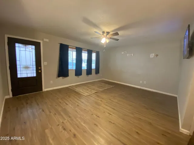 a view of a livingroom with furniture