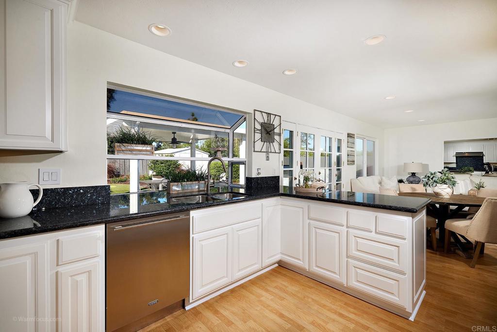 1410 Walnutcreek Drive Encinitas, CA 92024 - Photo 18 of 47