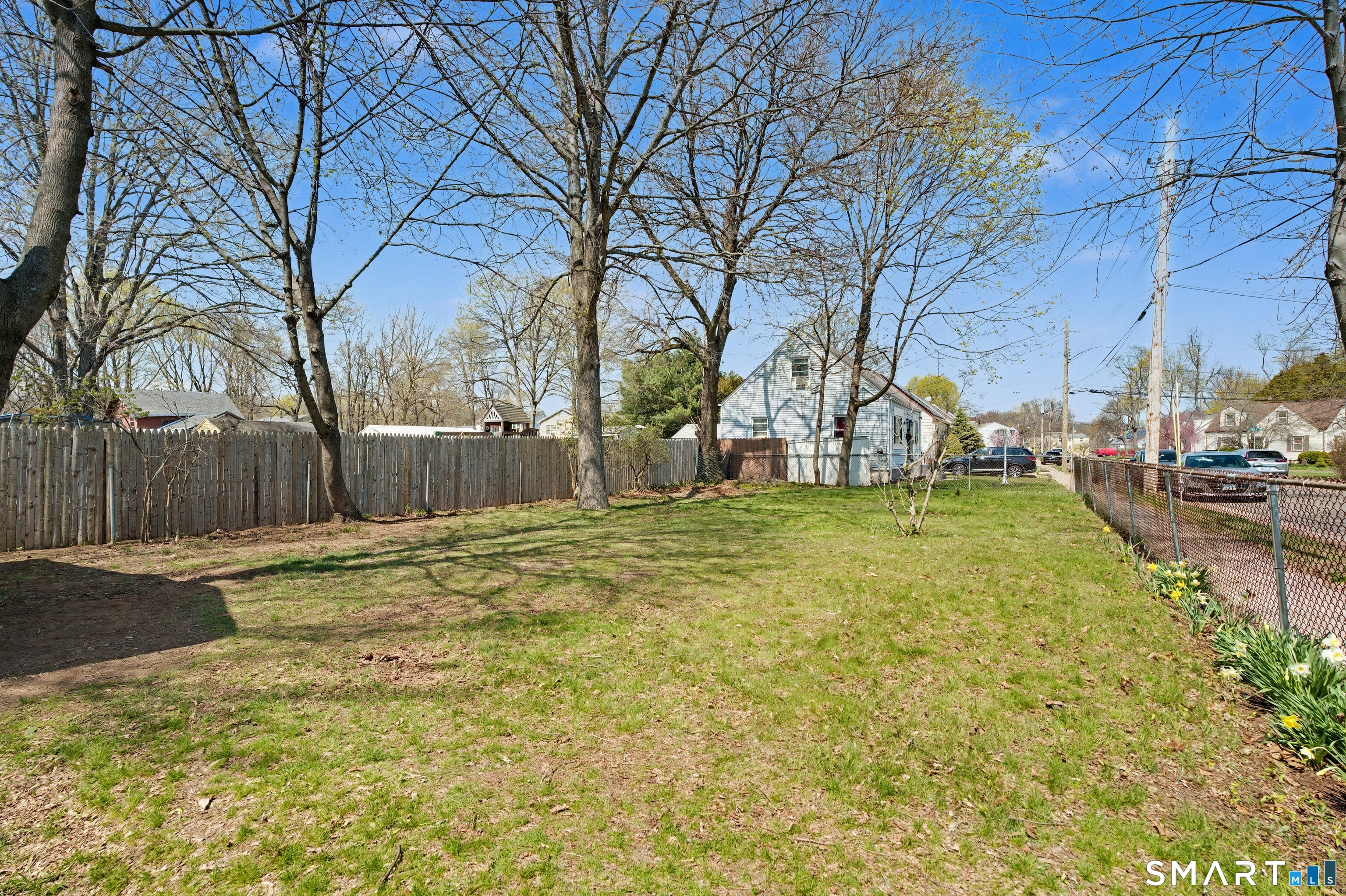 4 Dallas Street Hamden, CT 06514 - Photo 30 of 36