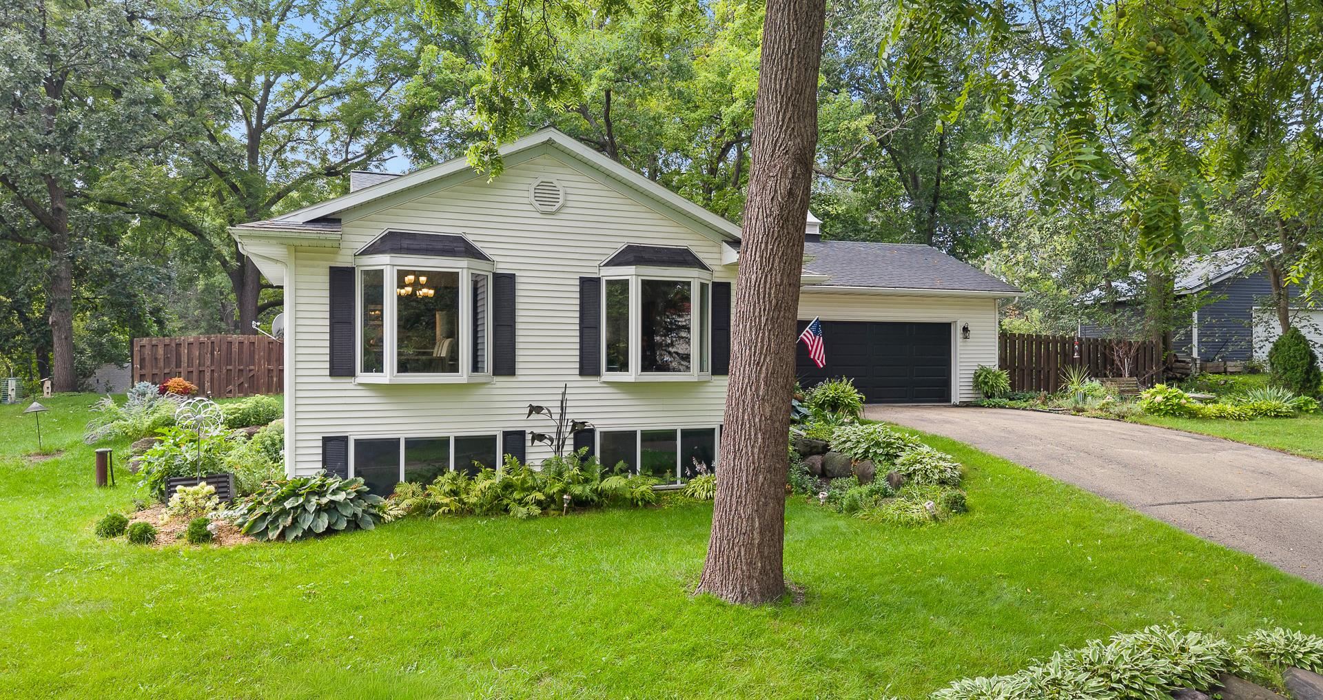 W9295 Oakland Road Cambridge, WI 53523 - Photo 1 of 85 Gallery Image 1