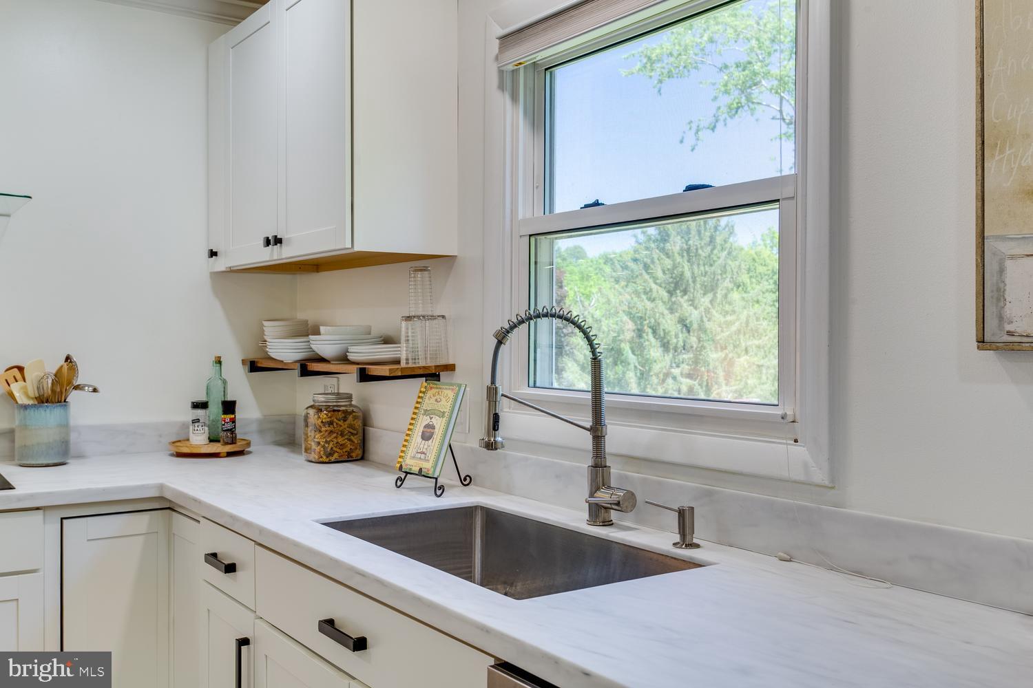 5900 Hanna Road Sykesville, MD 21784 - Photo 21 of 72 Deep stainless steel sink