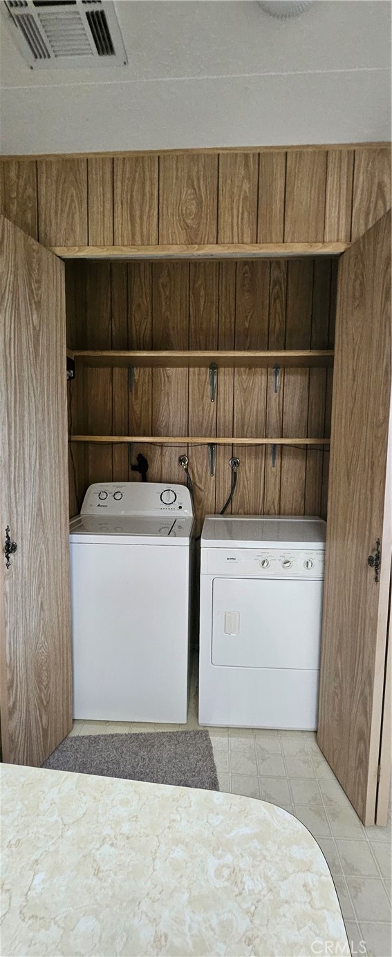 3500 Buchanan Street, Unit 128 Riverside, CA 92503 - Photo 17 of 19 a utility room with dryer and washer