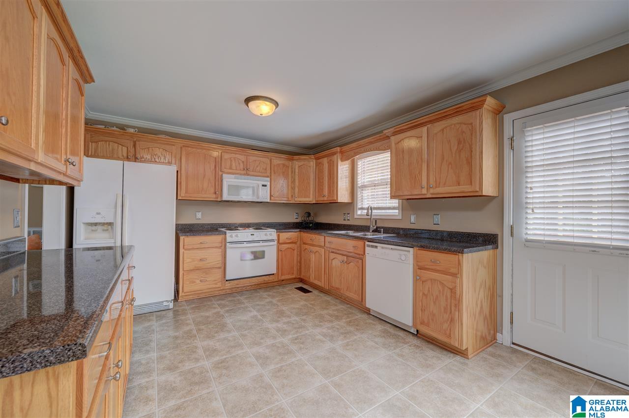 363 Miranda Road Warrior, AL 35180 - Photo 14 of 28