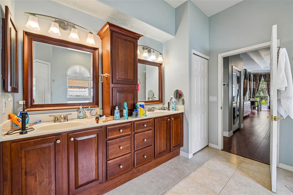 1344 Tall Maple Loop Oviedo, FL 32765 - Photo 14 of 36