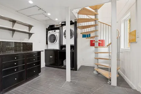 $420,000 | 702 North Hampton Road, Dallas, TX 75208