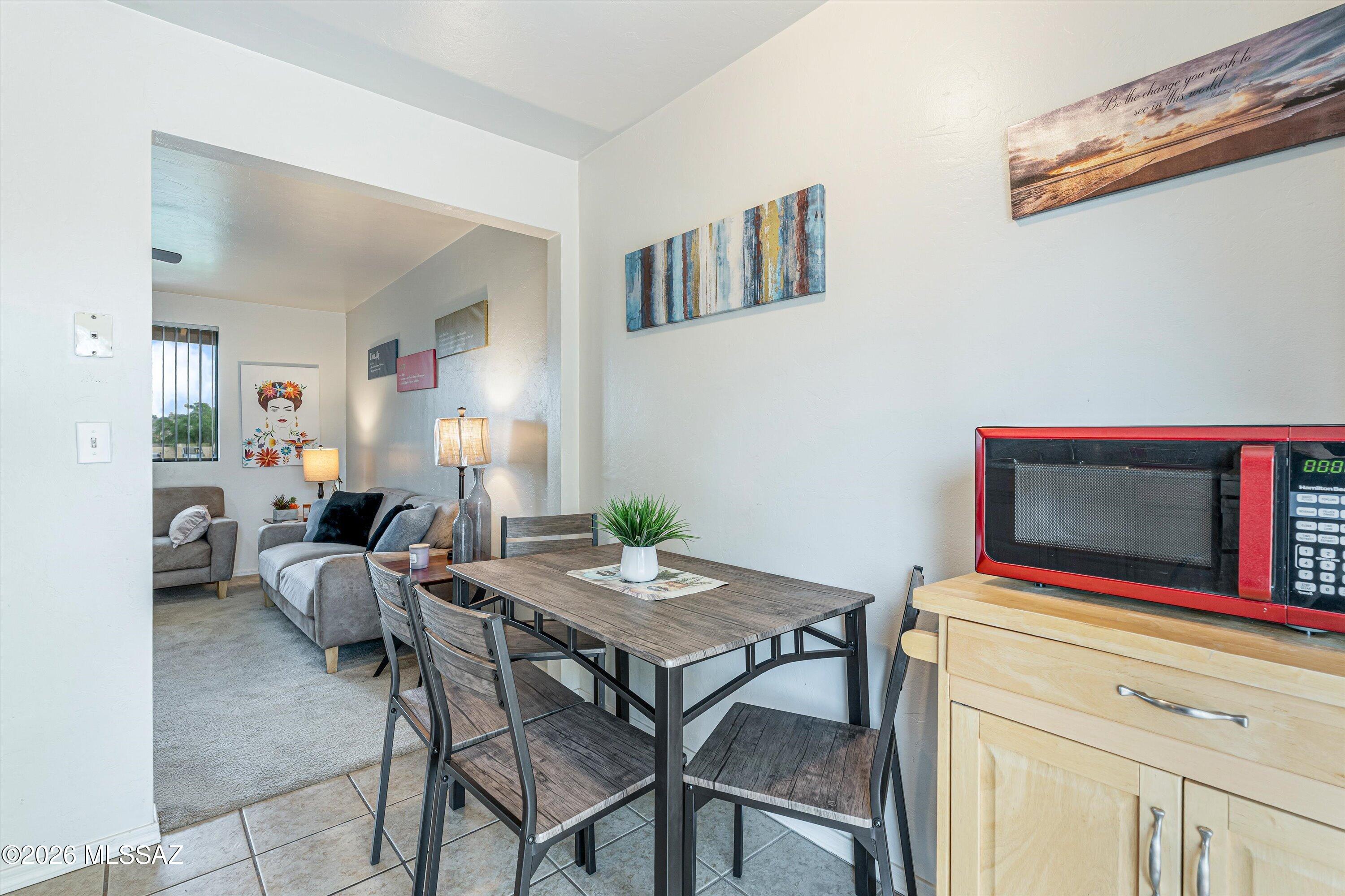 350 North Silverbell Road, Unit 137 Tucson, AZ 85745 - Photo 12 of 35 11-Dining Area