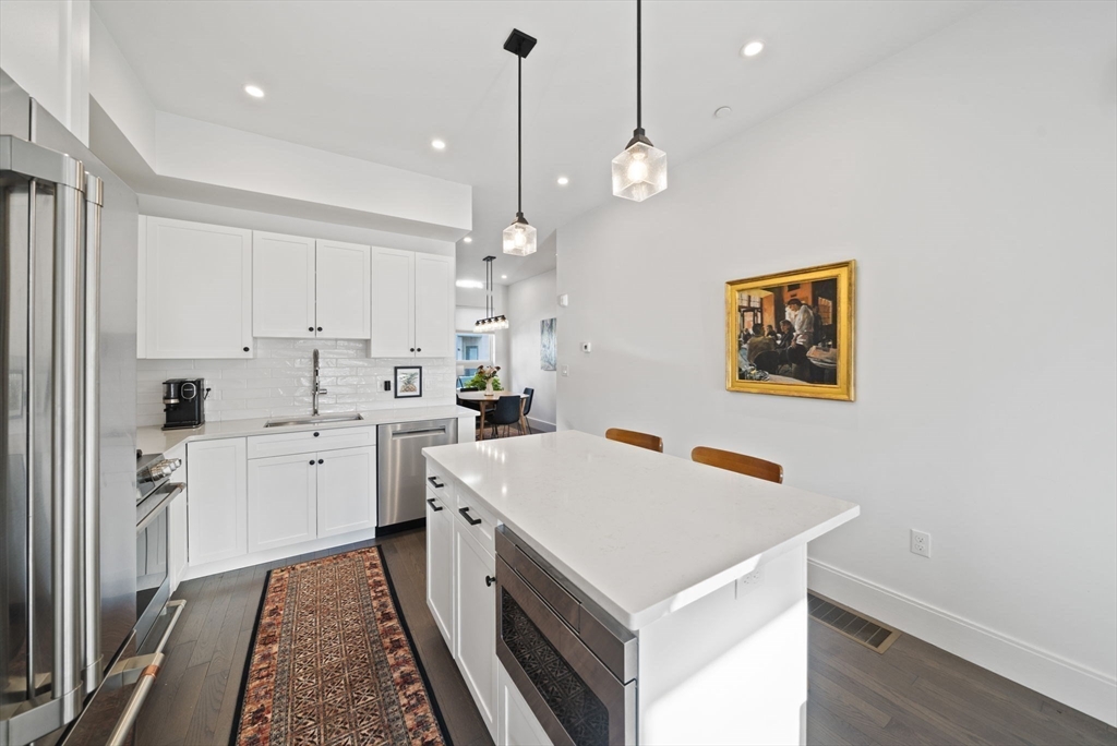 196 Gardner Street, Unit 196 Boston, MA 02132 - Photo 6 of 26