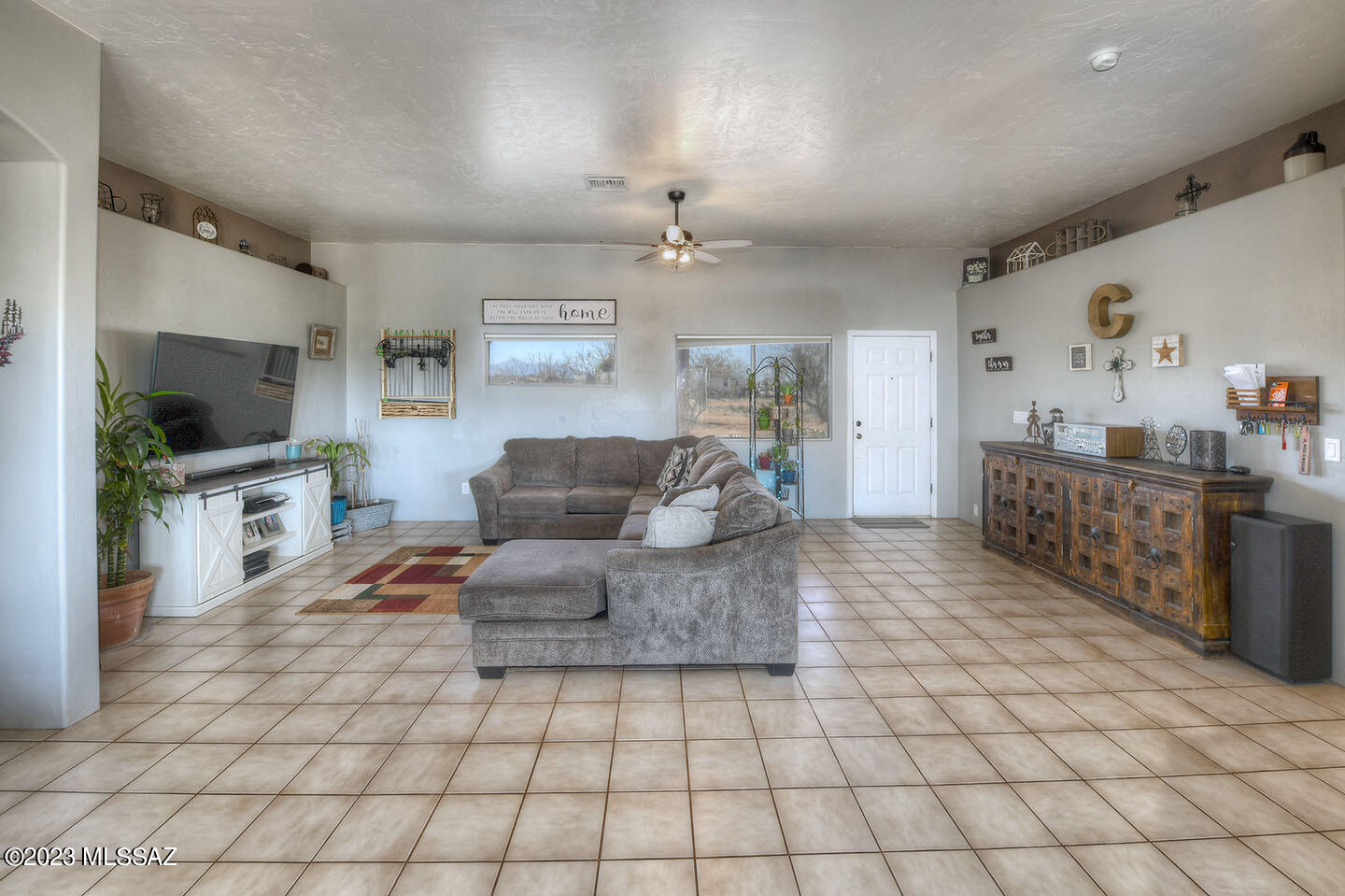 1850 West Thunder Road Vail, AZ 85641 - Photo 3 of 46 Gallery Image 3