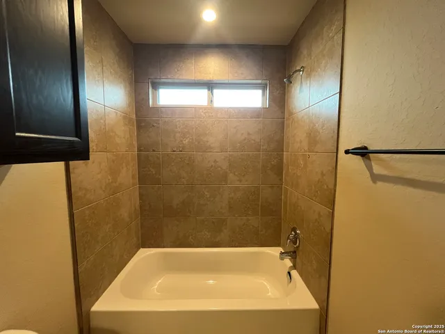 $1,295 | 7113 Micayla Cove, Unit 104, San Antonio, TX 78244