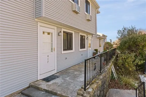 $2,100 | 66 Girard Avenue, Unit 417, Newport, RI 02840