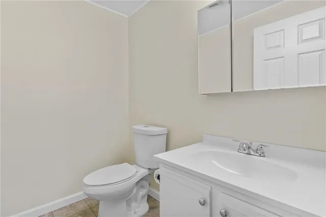 $2,100 | 66 Girard Avenue, Unit 417, Newport, RI 02840