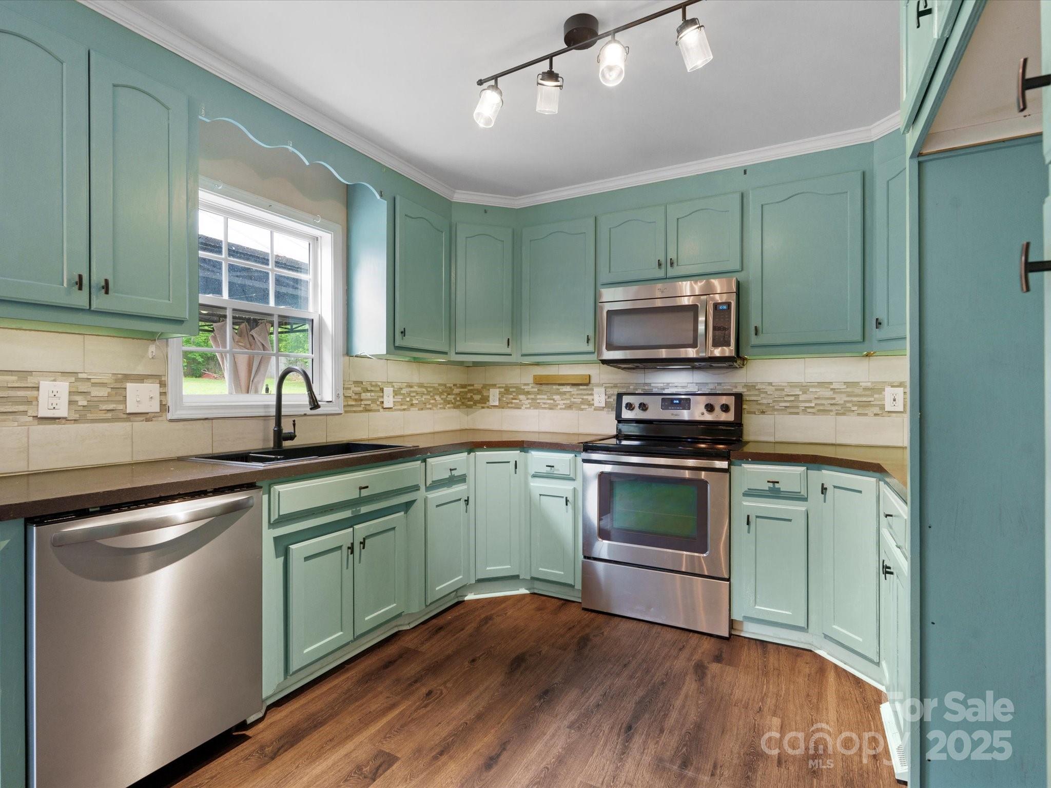 730 Cove Road Gastonia, NC 28052 - Photo 5 of 22 Gallery Image 5