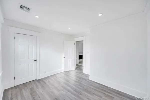 $649,999 | 297 East Columbia Street, Hempstead, NY 11550