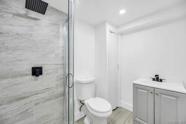 $649,999 | 297 East Columbia Street, Hempstead, NY 11550