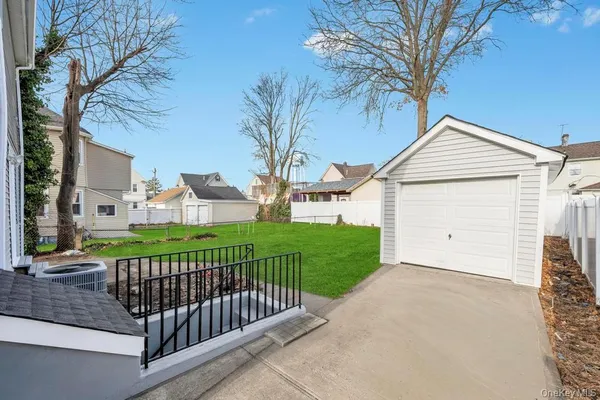 $649,999 | 297 East Columbia Street, Hempstead, NY 11550