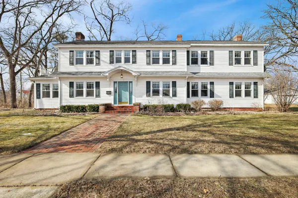 $625,000 | 155 Prairie Avenue, Prairie du Sac, WI 53578