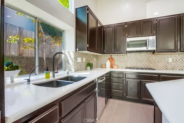 $1,048,800 | 1547 Saran Court, Oceanside, CA 92056