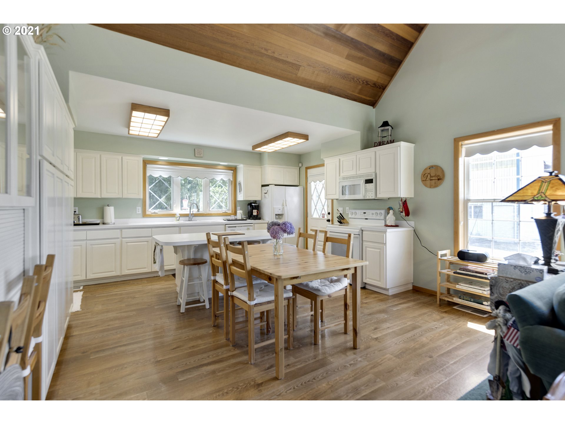 11710 Dupee Valley Road Sheridan, OR 97378 - Photo 11 of 32 Gallery Image 11