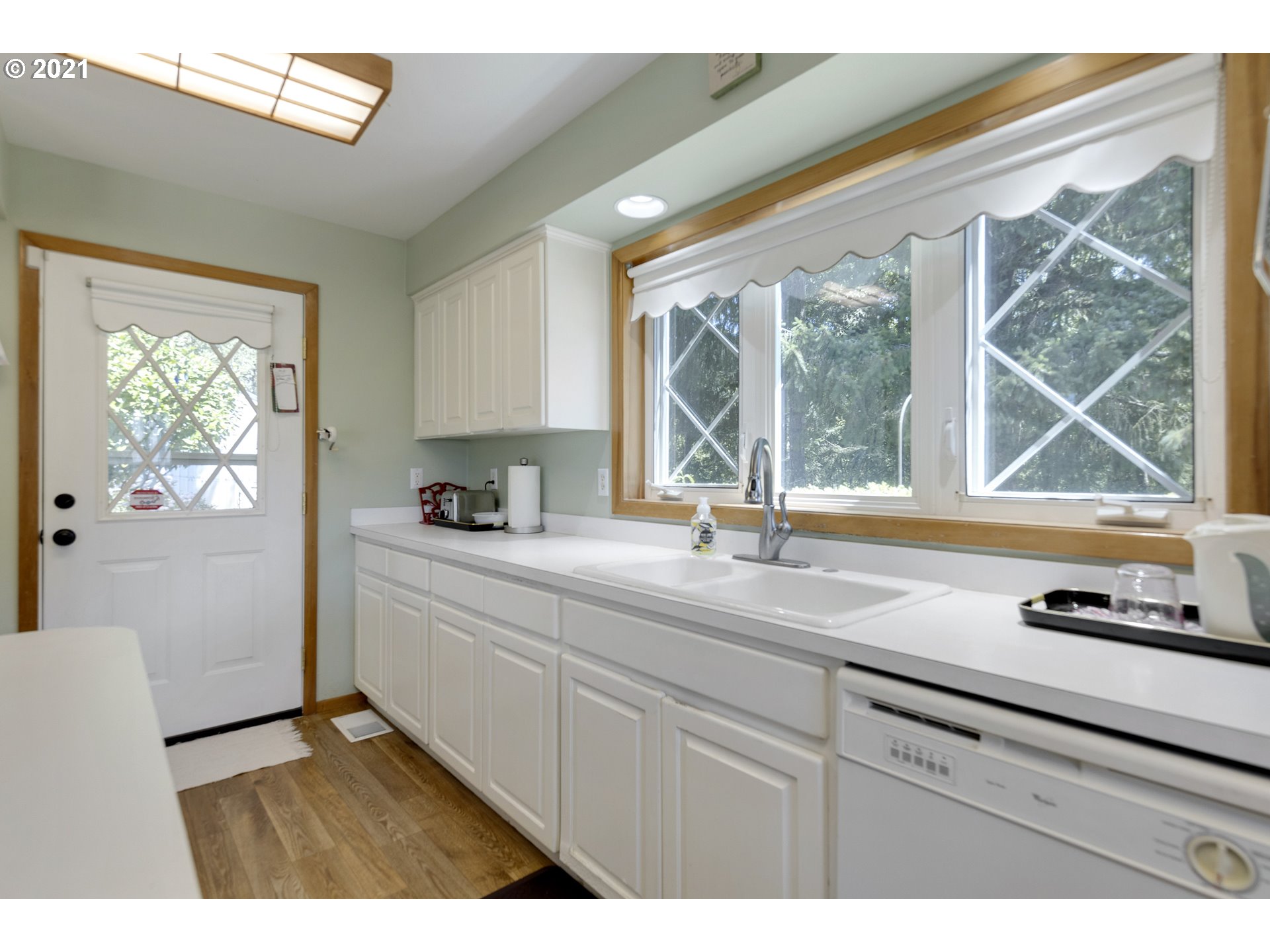 11710 Dupee Valley Road Sheridan, OR 97378 - Photo 12 of 32 Gallery Image 12