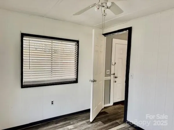 $140,000 | 350 39th St Place Southwest, Hickory, NC 28602
