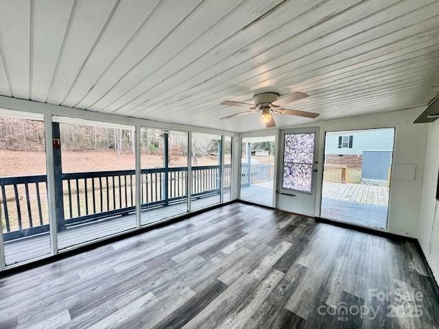 350 39th St Place Southwest Hickory, NC 28602 - Photo 5 of 19 a view of a room with wooden floor