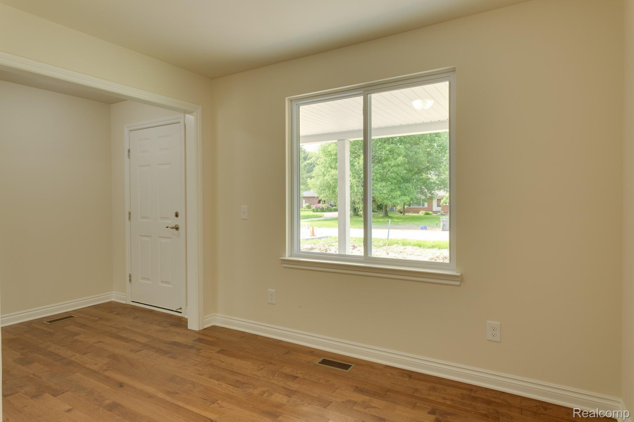 18957 Faulman Road Clinton Township, MI 48035 - Photo 14 of 39 18957Faulman-7.jpg