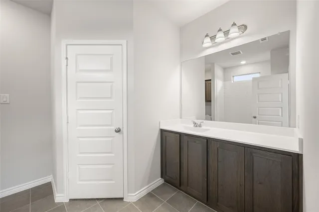 $739,900 | 3121-3123 Long Rope Lane, Denton, TX 76209