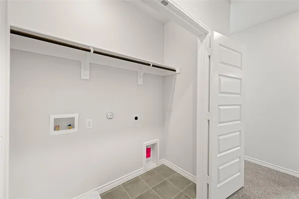 a view of house with backyard