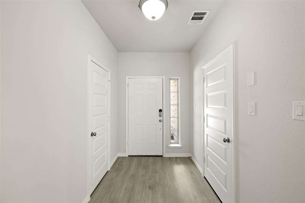 3121-3123 Long Rope Lane Denton, TX 76209 - Photo 5 of 29 3121-3123 Long Rope- ENtry-1