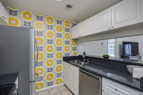 $224,900 | 2025 Woodmont Boulevard, Unit 339, Nashville, TN 37215