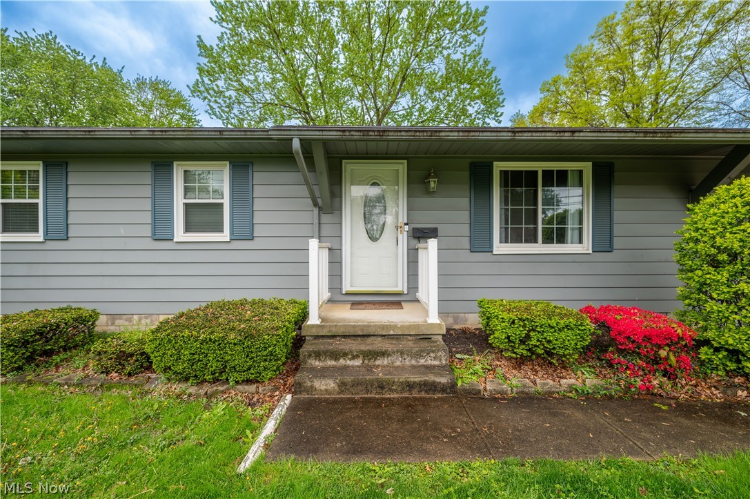 4829 New Road Austintown, OH 44515 - Photo 2 of 49